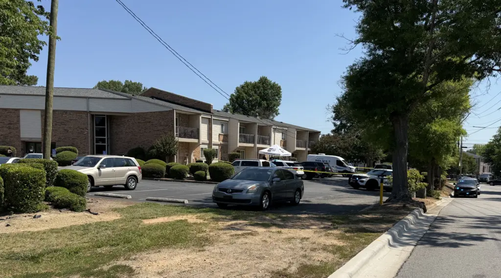 Clayton police investigate homicide at Heritage Court Apartments on East Main Street (Harrison Grubb/CBS 17)