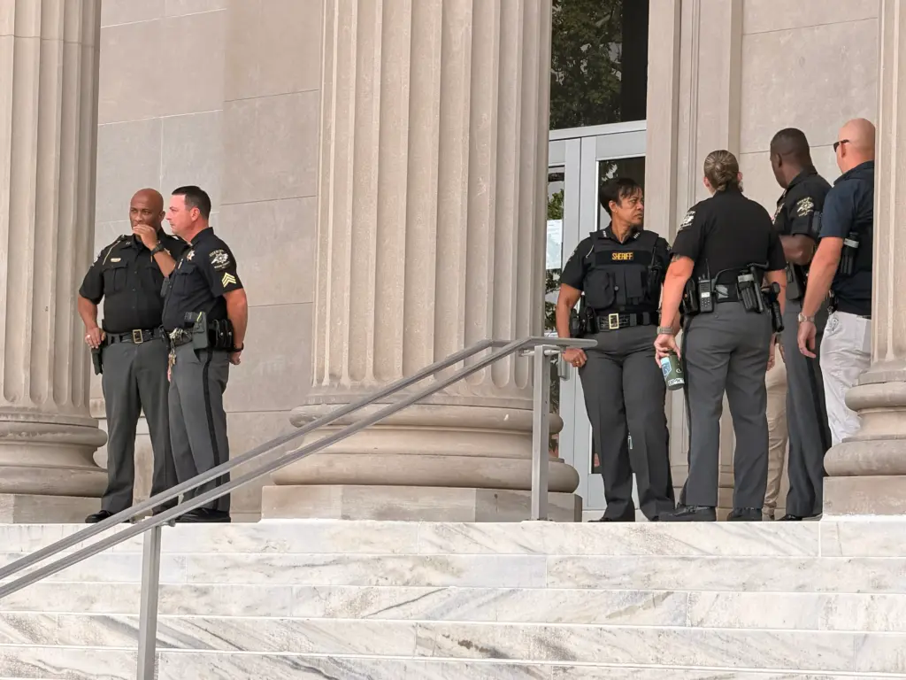 Security outside of the Wilson County Courthouse the day after a shooting outside the building. (Dorez Wynn/CBS 17)