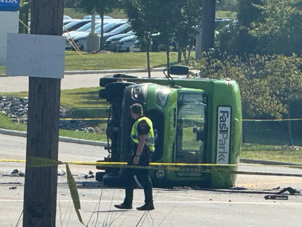 According to the Raleigh Police Department, a Fast Park shuttle bus with Raleigh-Durham International Airport was involved in a crash with a Nissan Altima sedan just after 3 p.m. in the 9400 block of Glenwood Avenue near Lumley Road. (Cole Sams/CBS 17)